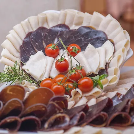 Mediteran & 4* Будва