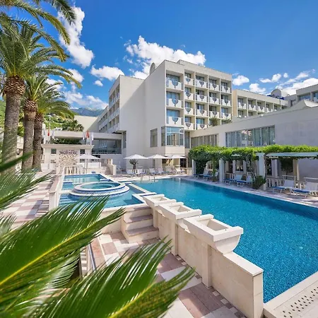 Ξενοδοχείο Mediteran & 4*