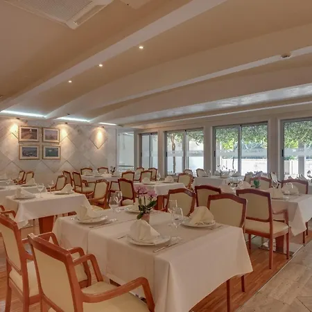 Ξενοδοχείο Mediteran &